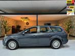 Ford Focus Wagon 1.6 Titanium NAP Trekhaak Cruise Clima Rijk, Auto's, Ford, Gebruikt, Zwart, 4 cilinders, 635 kg