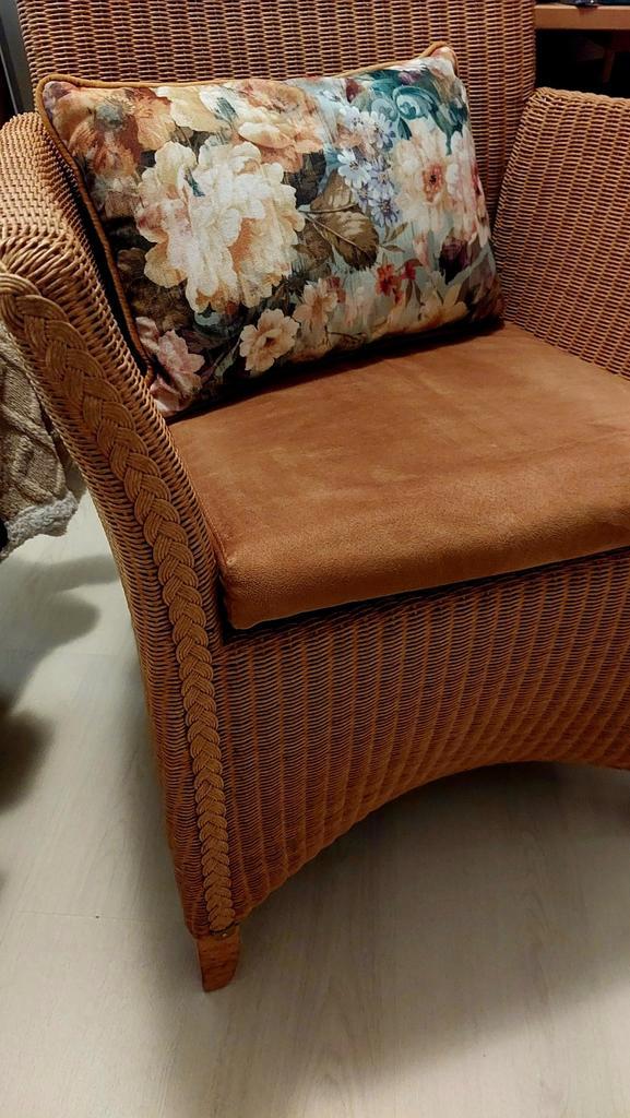 Pitrietstoel met velvet zitting en kussen, Huis en Inrichting, Stoelen, Gebruikt, Eén, Riet of Rotan, Stof, Bruin, Ophalen