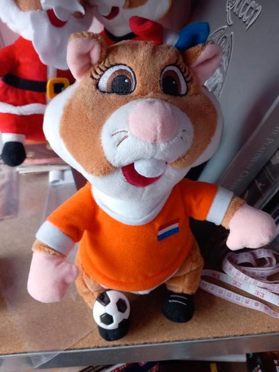 Albert Heijn hamster voetbal oranje, Verzamelen, Overige Verzamelen, Zo goed als nieuw, Ophalen of Verzenden