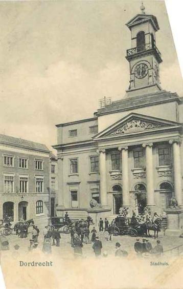(301-109-005) Dordrecht Stadhuis beschikbaar voor biedingen