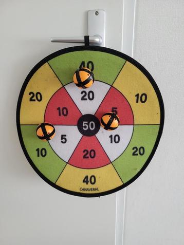 Bal-speelgoed; jeu-de-boules; basketbal; dartbord beschikbaar voor biedingen