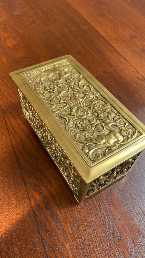 Juwelen box 19 e eeuw, Antiek en Kunst, Antiek | Woonaccessoires, Ophalen of Verzenden