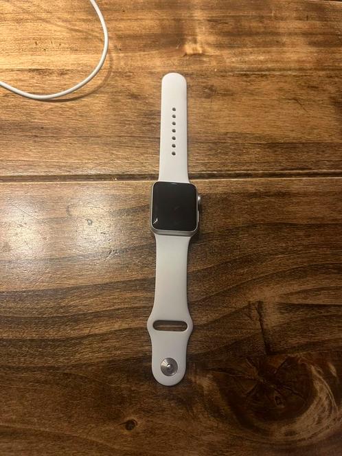 Apple watch series 3 38mm wit, Sieraden, Tassen en Uiterlijk, Smartwatches, Zo goed als nieuw, iOS, Wit, GPS, Ophalen of Verzenden