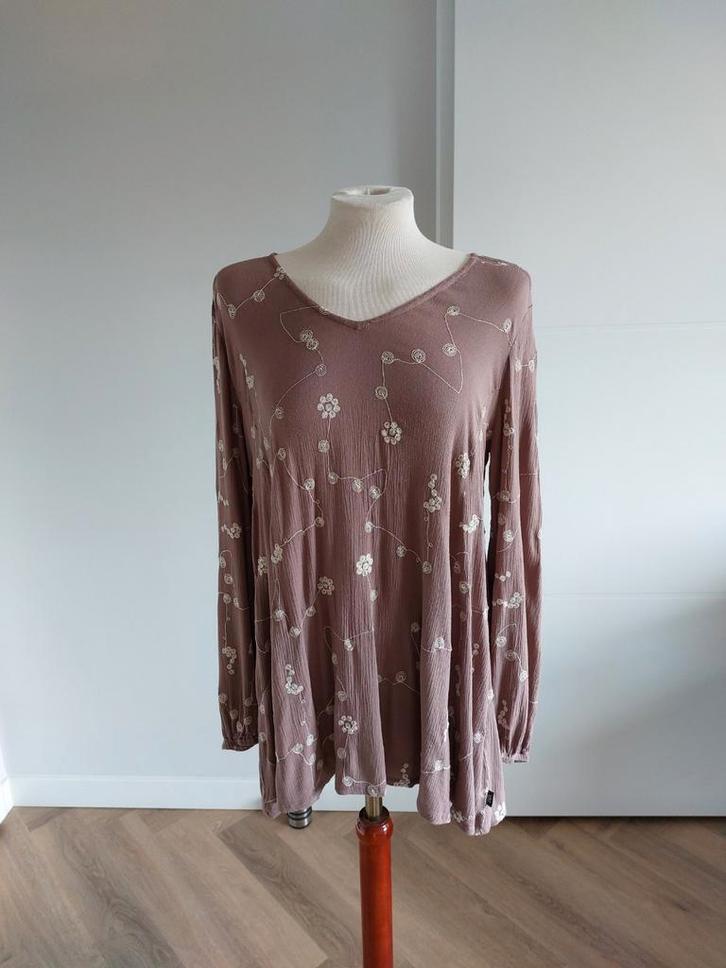 Leuk taupe kleurig tuniekje van Didi maat S(valt groter), Kleding | Dames, Blouses en Tunieken, Zo goed als nieuw, Maat 38/40 (M)