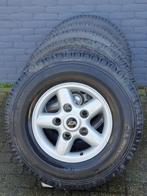 Land Rover Defender 16 inch Rims + Michelin Latitude Cross 7, Banden en Velgen, 16 inch, Gebruikt, Personenwagen