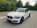 BMW F20 118i, 1-Serie, 65 €/maand, Achterwielaandrijving, Zwart