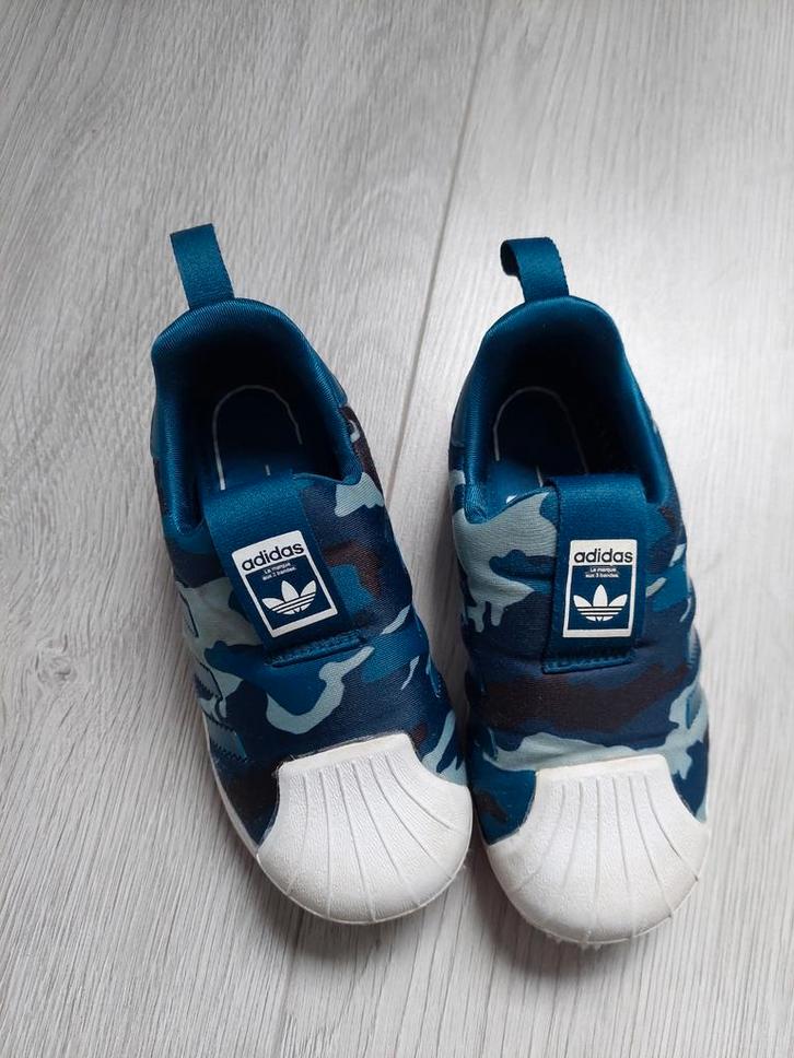 Schoenen maat 27 jongen Adidas sneakers, Kinderen en Baby's, Kinderkleding | Schoenen en Sokken, Zo goed als nieuw, Schoenen, Jongen