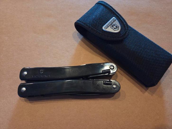 Victorinox Swisstool Spirit S Nieuw!, Caravans en Kamperen, Kampeergereedschap, Nieuw, Ophalen of Verzenden