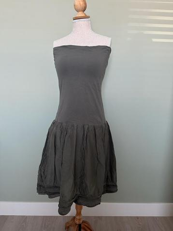 Strapless jurk beschikbaar voor biedingen