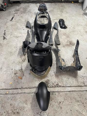 Piaggio skipper 125cc LX ST kappenset beschikbaar voor biedingen