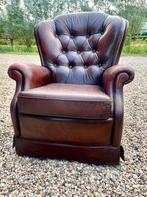 Lederen engelse chesterfield fauteuil donkerbruin capitonné, Ophalen of Verzenden, Zo goed als nieuw, 75 tot 100 cm, 50 tot 75 cm
