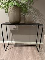 Leuke zwart metalen sidetable, Ophalen, Gebruikt, 100 tot 150 cm, Metaal
