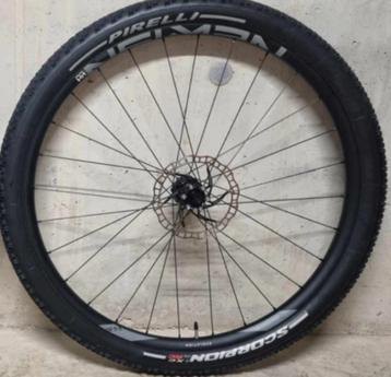 Opruiming newmen xtr sram pirelli syncros porte 77desingz beschikbaar voor biedingen