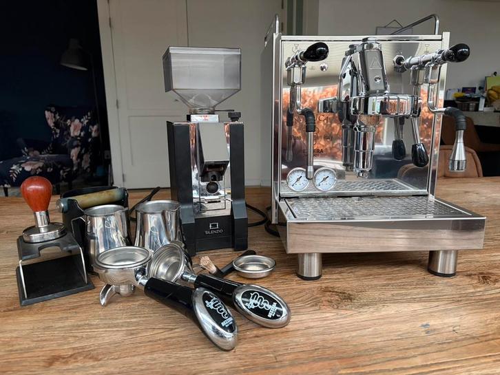 Espressoset: Bezzera Magica + Eureka Mignon Silenzio, Witgoed en Apparatuur, Koffiezetapparaten, Gebruikt, Koffiemachine, 2 tot 4 kopjes