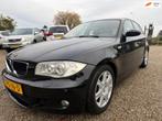 BMW 1-serie 120i Anniversary AUTOMAAT 150PK Leer Clima PDC L, Auto's, BMW, Achterwielaandrijving, Zwart, 4 cilinders, 150 pk