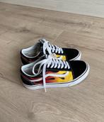 Vans met vlammen maat 36,5, Kleding | Dames, Ophalen of Verzenden, Zo goed als nieuw, Zwart, Sneakers of Gympen