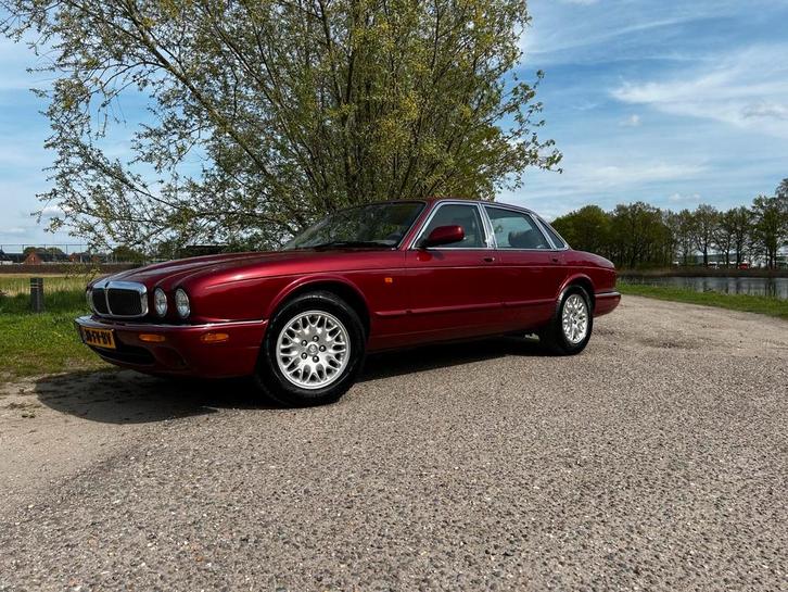 Jaguar XJ 3.2 Executive V8 in prijs verlaagd!, Auto's, Jaguar, Particulier, XJ, ABS, Airbags, Airconditioning, Bluetooth, Centrale vergrendeling