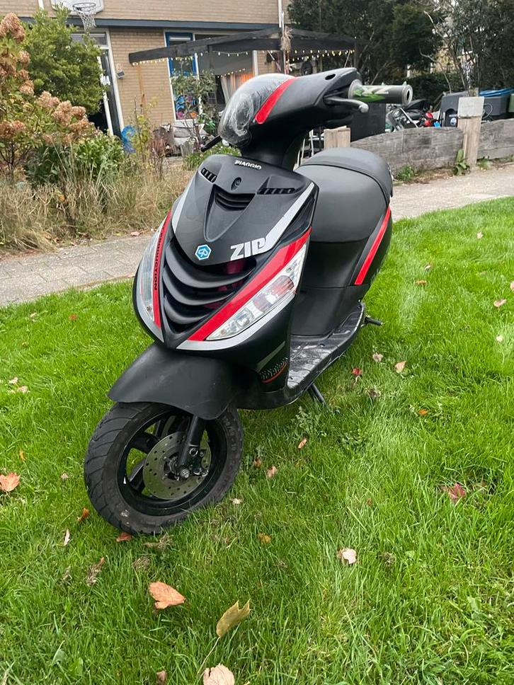 Piaggio Zip 70cc Gereviseerd - Top 95!, Fietsen en Brommers, Snorfietsen en Snorscooters, Gebruikt, Piaggio, Tweetakt, Ophalen