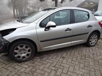 Peugeot 207 1.4 16v bj 2007 5 deurs voor demontage.