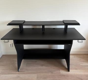 Music Production Studio Desk ordered from Thomann beschikbaar voor biedingen