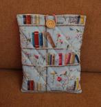 Boekenhoes / booksleeve Gewatteerd - Leuke Boekenprint, Hobby en Vrije tijd, Stoffen en Lappen, Overige kleuren, Nieuw, Ophalen of Verzenden