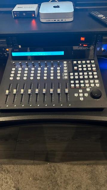 Icon Qcon Pro G2 z.g a n  beschikbaar voor biedingen
