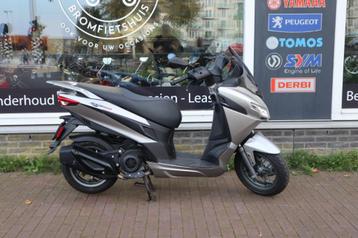 Mooie Aprilia SXR-50 grijs 2023 beschikbaar voor biedingen