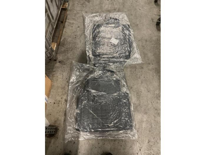 Matten Set van een Audi Q4, Auto-onderdelen, Interieur en Bekleding, Nieuw, Ophalen of Verzenden