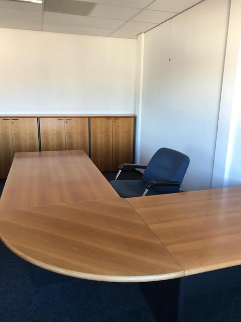 hoekbureau, ladenkastje, vergadertafel en kantoordressoir, Huis en Inrichting, Bureaus, Zo goed als nieuw, Bureau, Ophalen