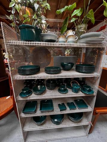 139) Zeer grote collectie servies van Teema Arabia. beschikbaar voor biedingen