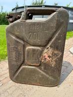 Antieke leger jerrycan 1965, Ophalen