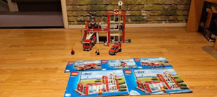 Lego City 60004 Brandweerkazerne +Helikopter + Boekjes, Kinderen en Baby's, Speelgoed | Duplo en Lego, Gebruikt, Lego, Complete set