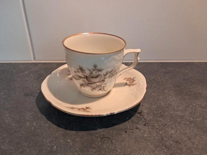 Kopje en schotelje (koffie) Rosenthal grey rose, Antiek en Kunst, Antiek | Servies los, Ophalen of Verzenden