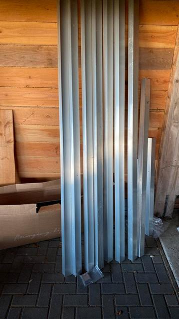 Aluminium daktrim 80x64mm beschikbaar voor biedingen