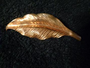 7.5 cm lang koper blad als broche nr br 011 beschikbaar voor biedingen