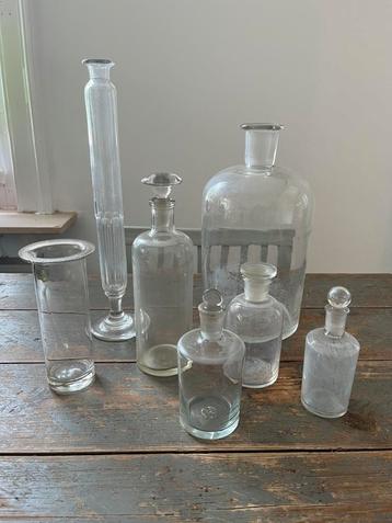 ANTIEK LABO GLAS GLASWERK STOPFLESSEN beschikbaar voor biedingen
