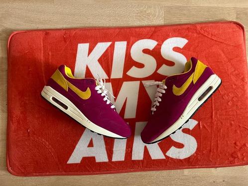 Air Max 1 Dynamic Berry maat 44,5, Kleding | Heren, Schoenen, Gedragen, Sneakers of Gympen, Overige kleuren, Ophalen of Verzenden