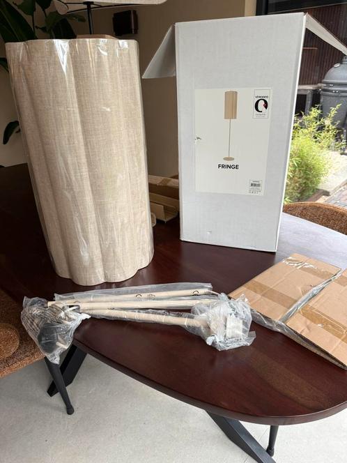 Vloerlamp “FRINGE” vtwonen NIEUW in doos, Huis en Inrichting, Lampen | Vloerlampen, Zo goed als nieuw, 150 tot 200 cm, Ophalen of Verzenden