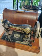 Singer naaimachine met houten deksel, Antiek en Kunst, Antiek | Naaimachines, Ophalen of Verzenden