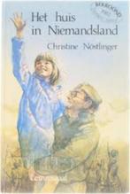 Christine Nöstlinger: Het huis in Niemandsland. Hardcover, Boeken, Ophalen of Verzenden, Gelezen, Christine Nöstlinger, Fictie