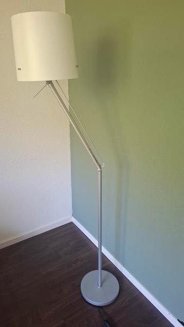 Samtid Ikea lamp beschikbaar voor biedingen