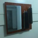 Retro / Vintage gang/wandspiegel met 2 kleding borstels., Minder dan 50 cm, Gebruikt, Ophalen of Verzenden, Minder dan 100 cm