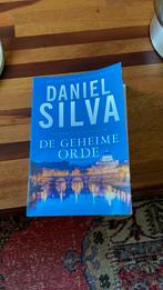 Daniel Silva De geheime orde, Boeken, Ophalen of Verzenden, Zo goed als nieuw, Nederland