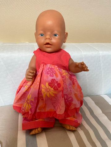 Babyborn Pop met Kleertjes & Flesje beschikbaar voor biedingen