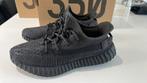 Yeezy boost 350 v2 black reflective maat 10 (44), Kleding | Heren, Schoenen, Ophalen of Verzenden, Zo goed als nieuw, Zwart