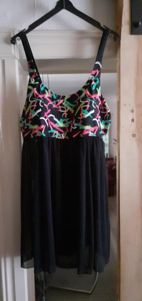 Badpak van Bonprix - nog helemaal nieuw maat 42, Kleding | Dames, Badmode en Zwemkleding, Nieuw, Badpak, Zwart, Verzenden