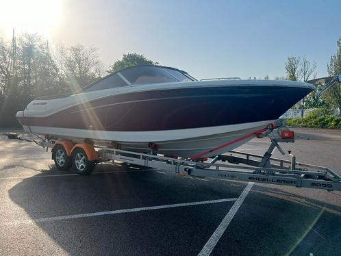 Jeanneau Runabout 755 incl trailer, Watersport en Boten, Speedboten, Zo goed als nieuw, 6 meter of meer, Benzine, 200 pk of meer