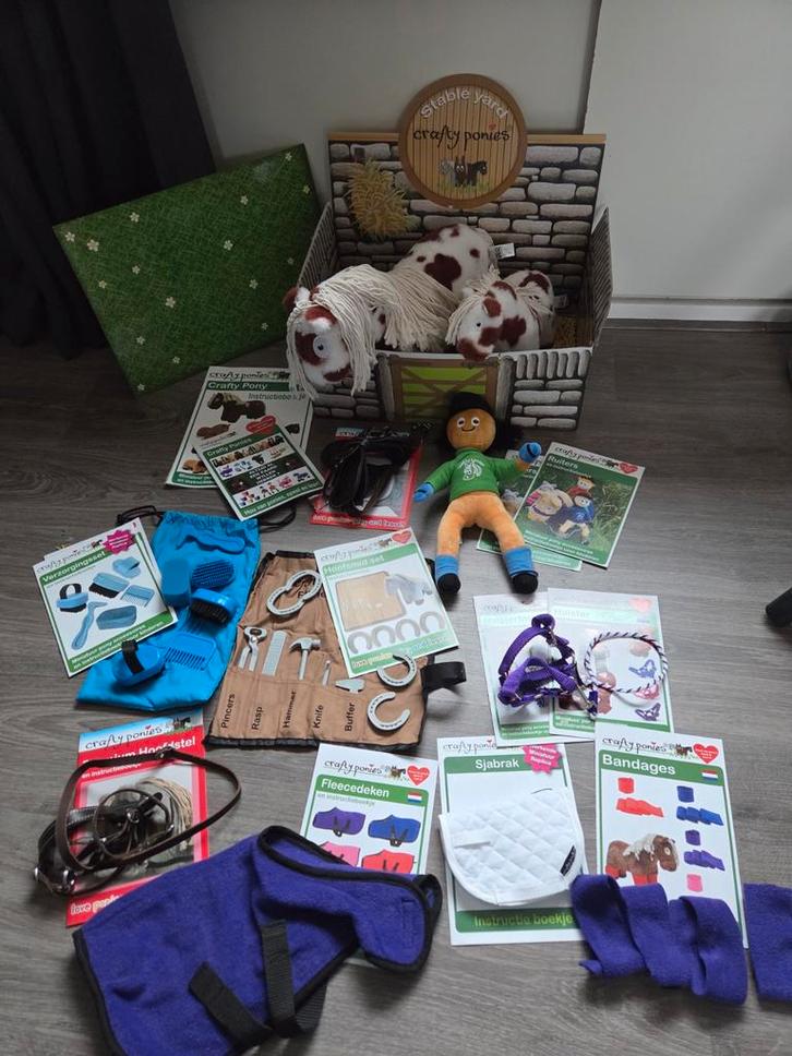 Crafty Ponies Premium Set + 2 Paarden, Kinderen en Baby's, Speelgoed | Overig, Zo goed als nieuw, Meisje, Ophalen