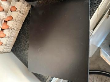 Wandplank, zwartbruin beschikbaar voor biedingen
