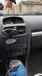 Renault Clio 1.6 16V Dynbas E4 2005 Blauw lees advertentie, Auto's, Voorwielaandrijving, 40 €/maand, Zwart, 4 cilinders